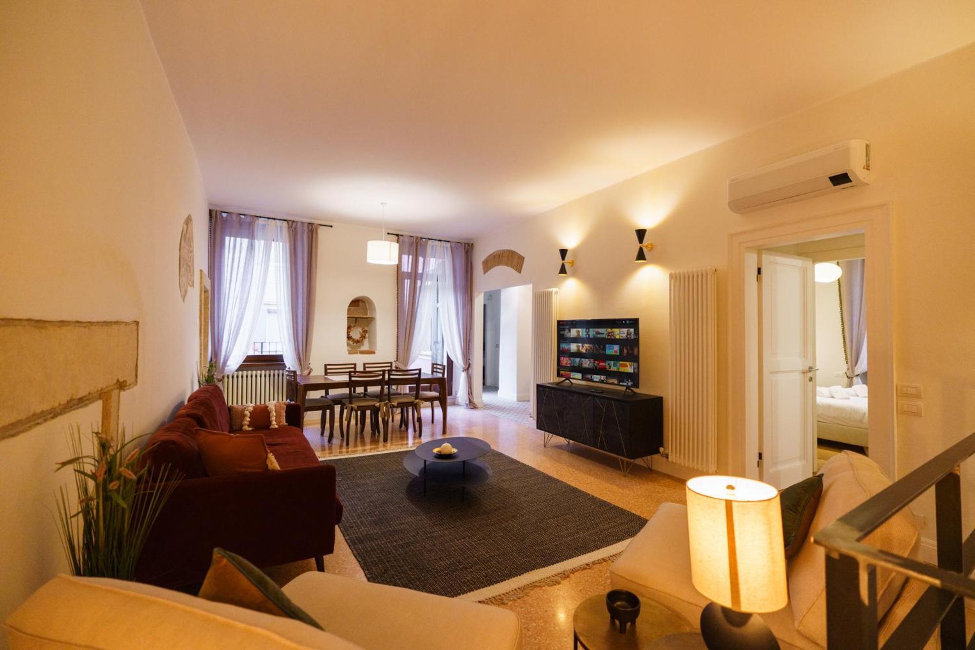 Domus Verona - Elegante Residenza Satiro Luaran gambar