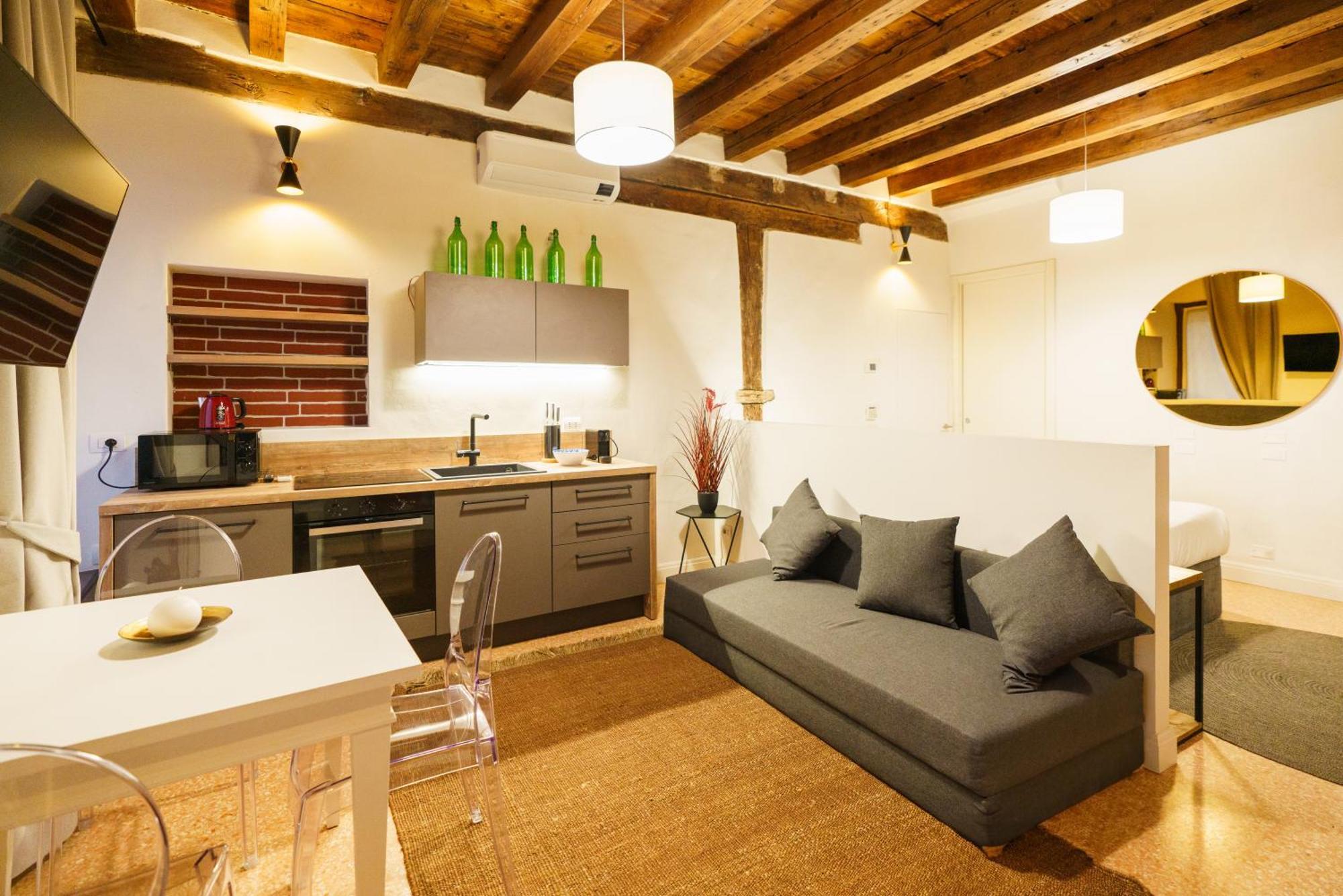Domus Verona - Elegante Residenza Satiro Luaran gambar