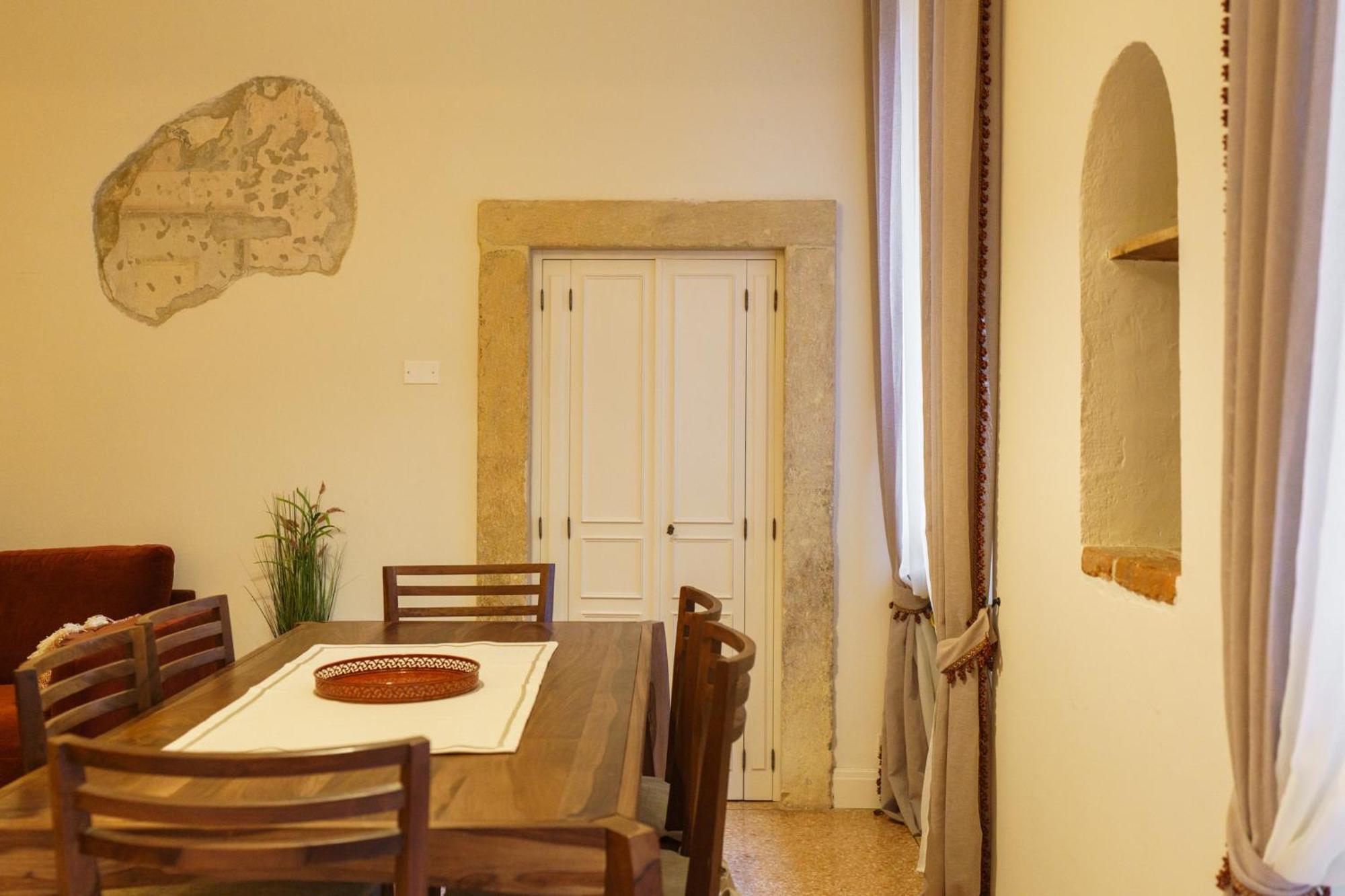 Domus Verona - Elegante Residenza Satiro Bilik gambar